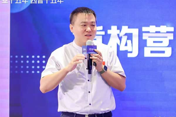 J9集团,李昆
