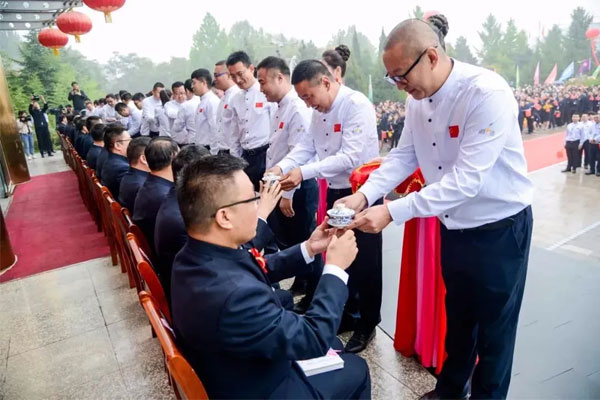 J9集团,识德育知,人才理念,品德优先,育人模式